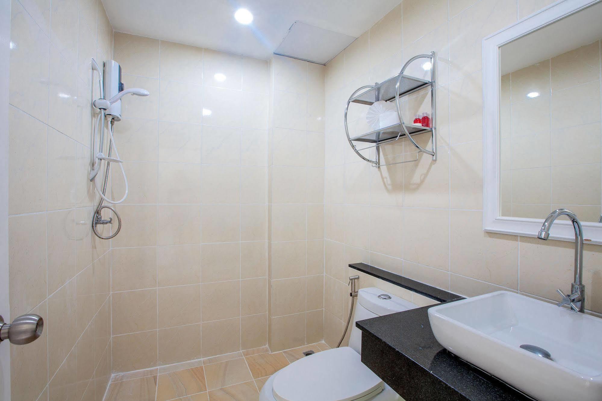 Patong Marina Hotel By Lofty Εξωτερικό φωτογραφία